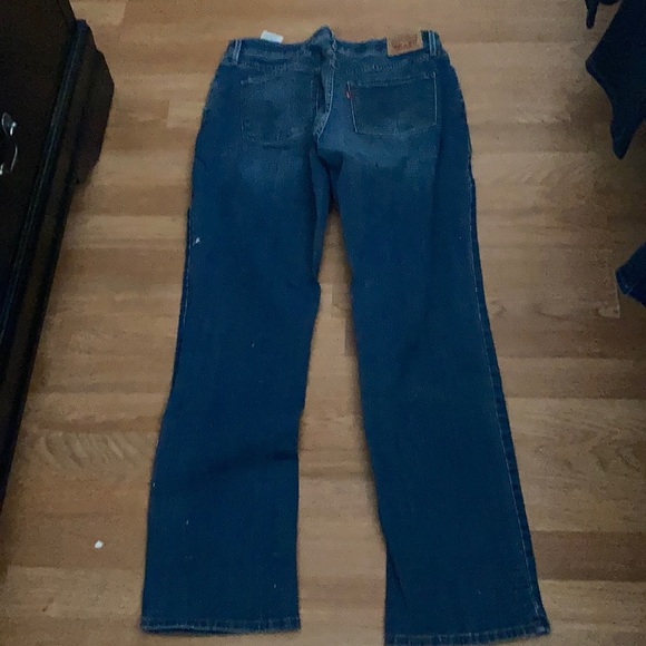 3 pair of levi’s - Picture 4 of 10